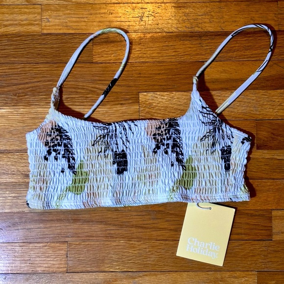 New Charlie Holiday Mallocra Gigi Top | S - Picture 4 of 8